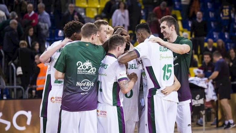 ep los jugadores del unicaja de malaga tras un calentamiento ep los jugadores del unicaja de malaga tras un calentamiento