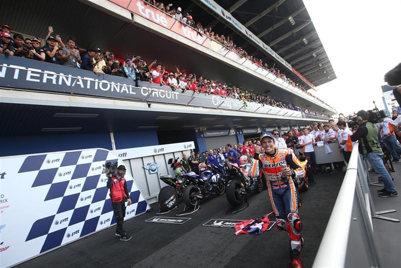 ep marc marquez celebra su victoria en el gp tailandia 2018