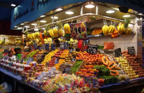 ep puesto de frutas de un supermercado