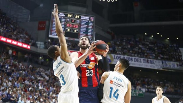 Tornike Shengelia en el Real Madrid - Baskonia | ACB PHOTO/E. COBOS ep tornike shengeliareal madrid - baskonia