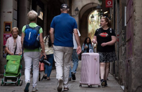 ep varios turistas en el centro de barcelona a 17 de septiembre de 2024 en barcelona catalunya