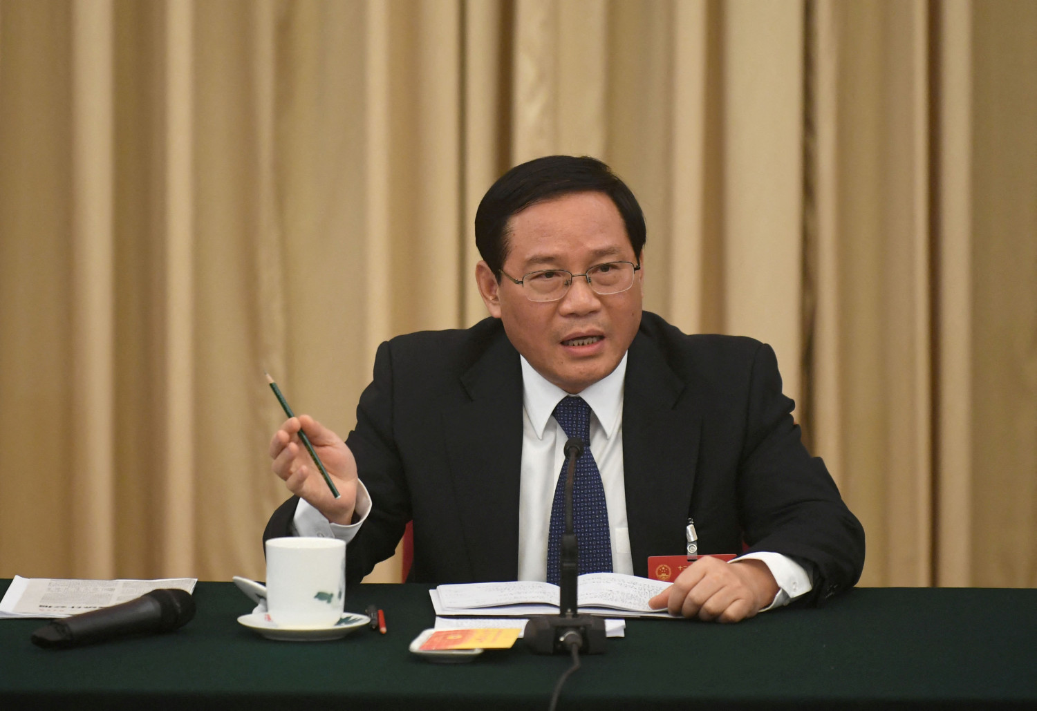li qiang secretaire du parti communiste du jiangsu s exprime lors de la discussion de groupe des delegations du jiangsu pendant le congres national du peuple cnp a pekin 20230627121622 