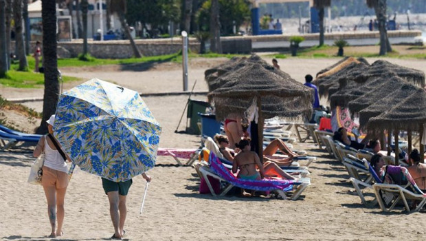 ep archivo   numerosos turistas y malaguenos disfrutan de la playa de la malagueta de malaga