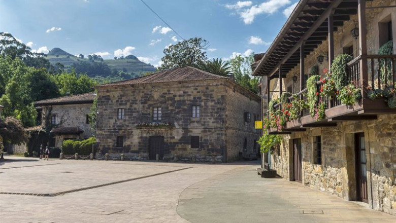 Archivo - Plaza de los Cañones de Liérganes. Turismo Rural. Escapadas rurales. Pueblo. Pueblos. Cantabria. | AYTO - Archivo ep archivo plaza de los canones de lierganes turismo rural escapadas rurales pueblo pueblos