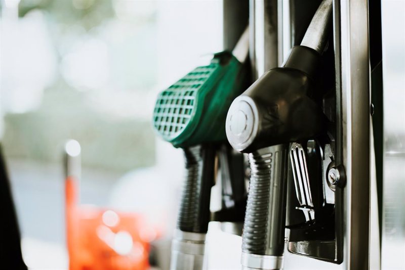 La gasolina vuelve a marcar récord histórico a pesar del descuento del Gobierno