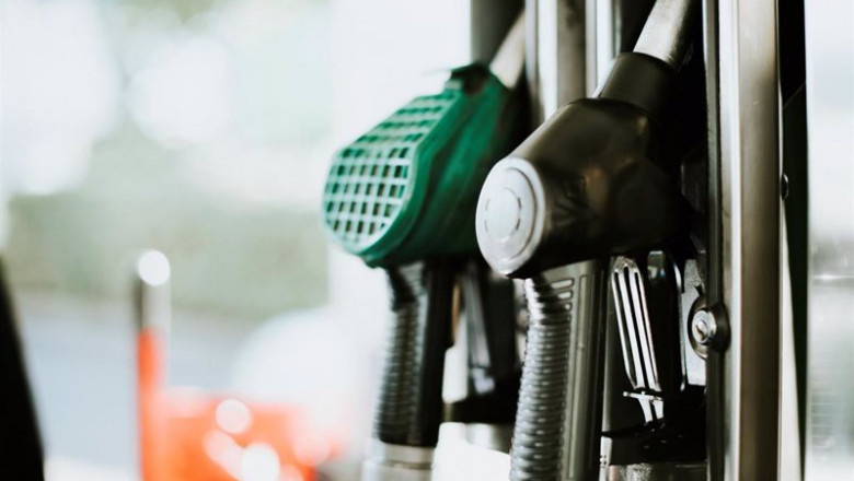 RAWPIXEL.COM / CHANIKARN THONGSU - Archivo ep archivo surtidor de gasolina