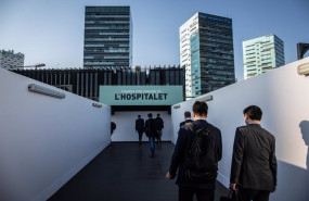 ep archivo   vistantes del mobile world congress barcelona   mwc 2019 en la entrada de fira