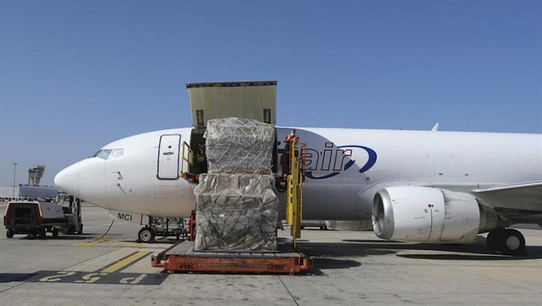 ep avion con material sanitario llegado a canarias ep avion con material sanitario llegado a canarias