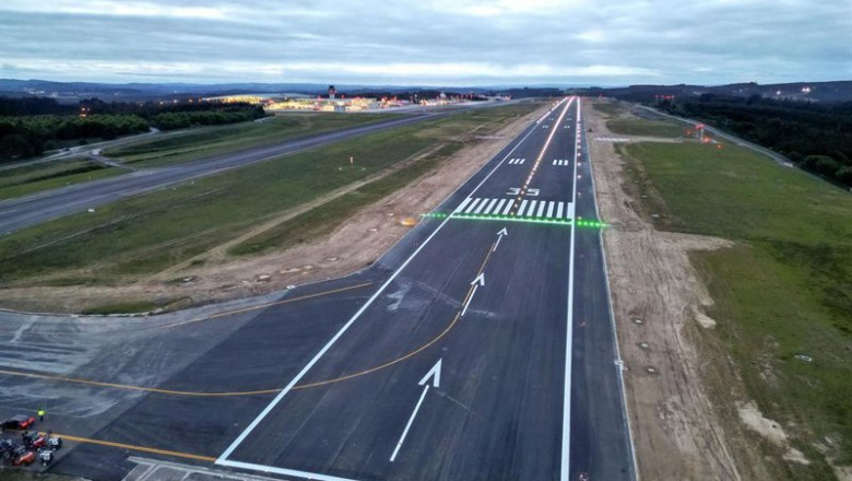 ep el aeropuerto de santiago rosalia de castro