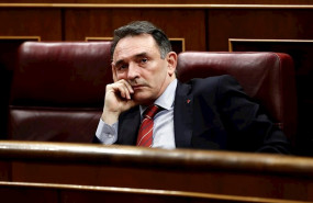 ep el diputado de unidas podemos-en comu podem-galicia en comun enrique santiago en su escano en el