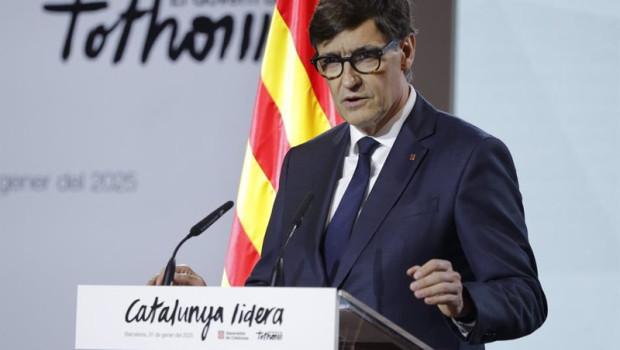 ep el presidente de la generalitat de cataluna salvador illa interviene durante una conferencia en