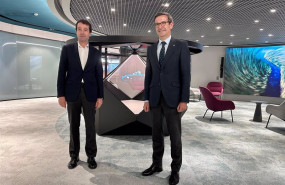 ep el presidente ejecutivo de indra group angel escribano i y el consejero de industria energia y