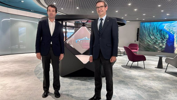 ep el presidente ejecutivo de indra group angel escribano i y el consejero de industria energia y