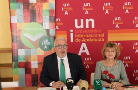 ep el rector de la unia jose sanchez maldonado y la directora de la sede de baeza m angeles peinado