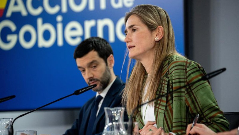 (i-d) El ministro de Derechos Sociales, Consumo y Agenda 2030, Pablo Bustinduy y la vicepresidenta del Gobierno y ministra para Transición Ecológica y el Reto Demográfica, Sara Aagesen, durante una rueda de prensa tras la reunión del Consejo de Ministros, | Gabriel Luengas - Europa Press ep i d el ministro de derechos sociales consumo y agenda 2030 pablo bustinduy y la vicepresidenta