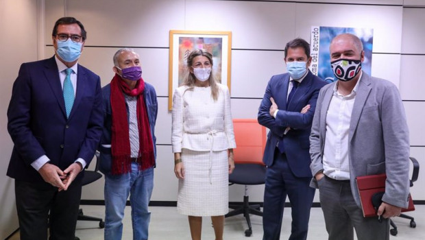 ep i-d el presidente de ceoe antonio garamendi el lider de ugt pepe alvarez la ministra de trabajo 20201214153603