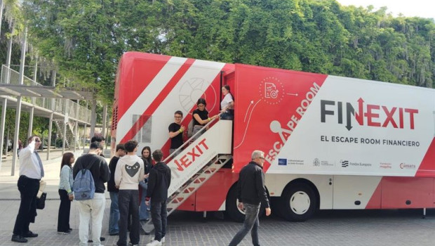 ep mas de 6500 estudiantes de fp de 116 ciudades espanolas mejoran su educacion financiera a traves