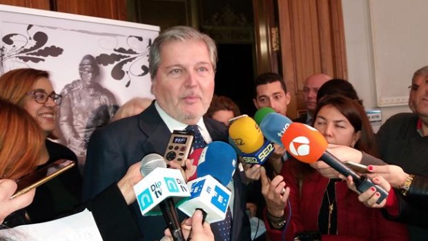 ep mendez de vigo atiendela prensaun actopalencia