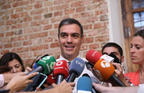 ep presidentegobiernofunciones pedro sanchez atiendelos medioscomunicacionreunirsecolectivos feministasmadrid