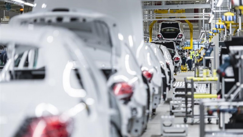 ep produccionmercedes-clase e sedanla fabricadaimlermoscu ep produccionmercedes-clase e sedanla fabricadaimlermoscu