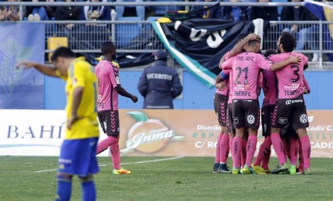 El Tenerife gana al Cádiz en el duelo directo por el 'play-off' de ascenso | HTTP://WWW.LALIGA.ES/ ep tenerife ganacadizduelo directoel play-off de ascenso