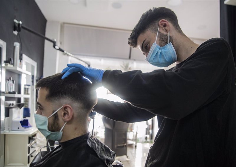 Alerta por tiña en España: la moda del degradado desata un brote en las peluquerías