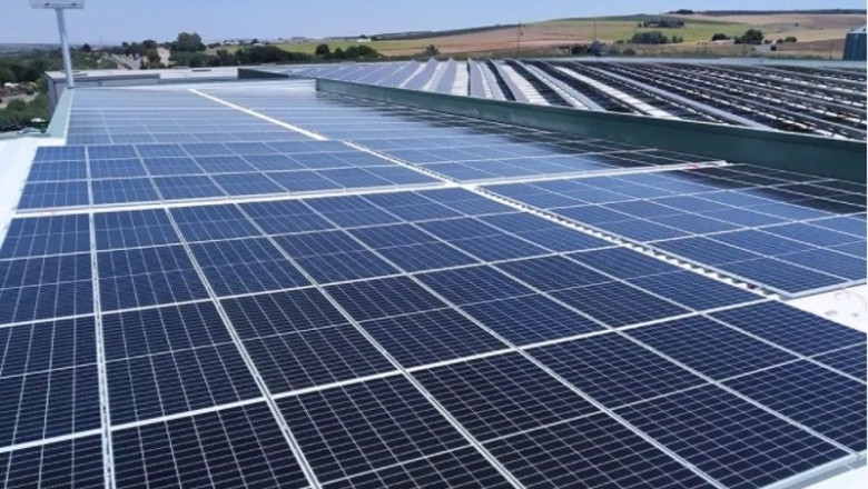 Una instalación industrial de EnchufeSolar. | ENCHUFESOLAR ep una instalacion industrial de enchufesolar