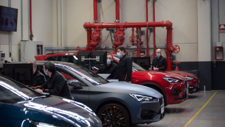 ep varios trabajadores en el nuevo test center energy tce de seat a 15 de diciembre de 2021 en ep varios trabajadores en el nuevo test center energy tce de seat a 15 de diciembre de 2021 en