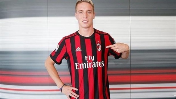 ep andrea conti nuevo jugadorac milan