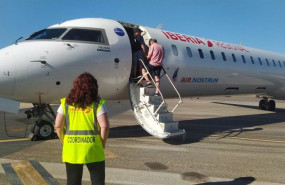 ep archivo   avion de air nostrum en el aeropuerto de badajoz