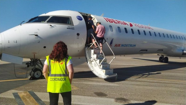 ep archivo   avion de air nostrum en el aeropuerto de badajoz