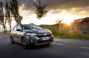 ep archivo   dacia sandero es el modelo mas vendido en agosto en espana y toyota siigue como la