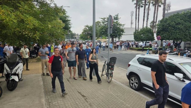 ep archivo   protestas de los trabajadores de airbus en la planta de tablada sevilla
