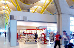 ep archivo   tiendas en la terminal t4 de barajas