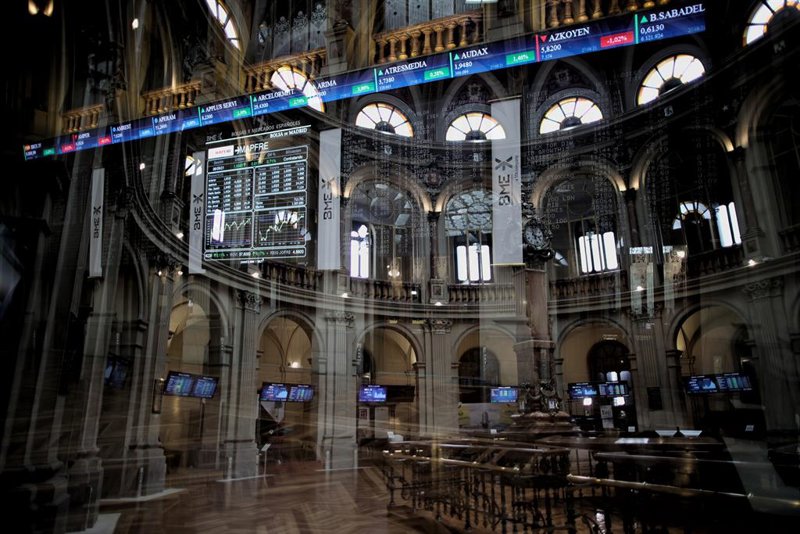 El Ibex y el resto de Europa iniciarán la semana con subidas atentos a los aranceles