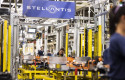 ep archivo   varios empleados en la planta automovilistica de stellantis en figueruelas zaragoza