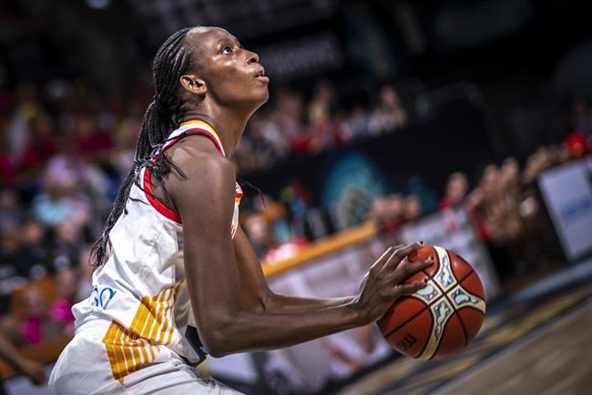 Astou Ndour jugando con España | FIBA ep astou ndour jugandoespana
