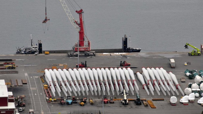 Carga de palas de aerogeneradores en el Puerto de Bilbao | PUERTOS DEL ESTADO ep carga de palas de aerogeneradores en el puerto de bilbao