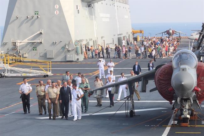 El delegado, en el acto de la Armada | DELEGACIÓN ep delegado enactola armada
