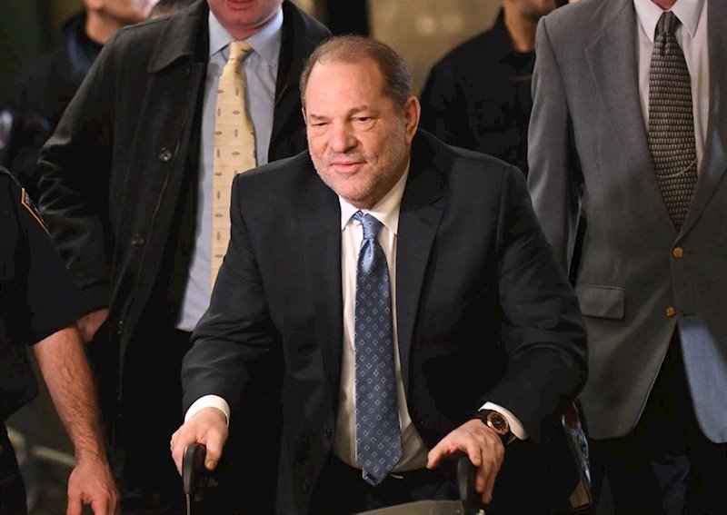 https://img3.s3wfg.com/web/img/images_uploaded/d/c/ep_harvey_weinstein_entrando_en_la_corte_suprema_de_nueva_york_este_lunes_24_de_febrero.jpg