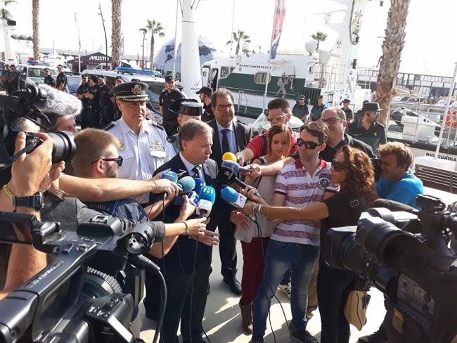Juan Carlos Moragues atiende a los medios en el Puerto de Alicante | EUROPA PRESS ep juan carlos moragues atiendelos mediospuertoalicante