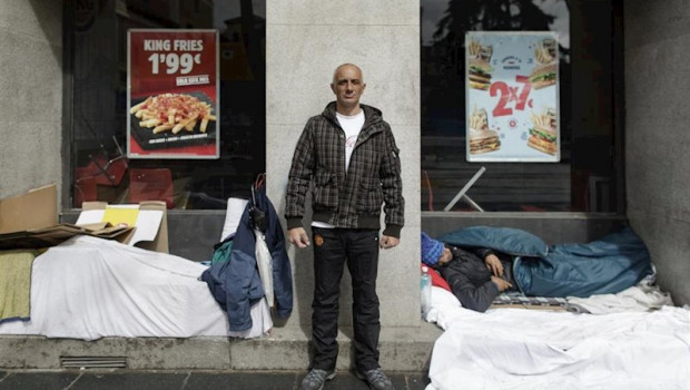 ep julio de pablos tiene 54 anos y vive en la calle barcelo de madrid desde el pasado 21 de marzo a