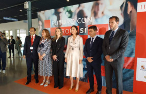 ep la ministra y otras autoridades durante la inauguracion del ii congreso del sector alimentario de