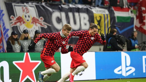 ep los jugadores del leipzig timo werner y marcel sabitzer calientan juntos en la previa al choque