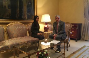 ep ministroexteriores alfonso dastis con nadia murad victimaei