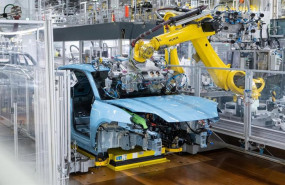 ep porsche ensambla el macan numero un millon en la planta de montaje de leipzig