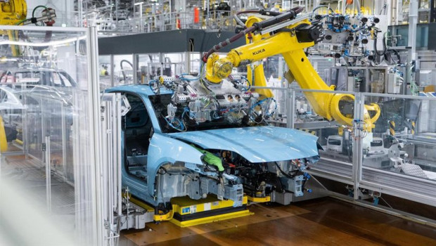 ep porsche ensambla el macan numero un millon en la planta de montaje de leipzig