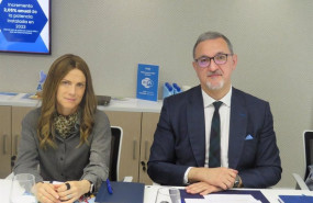 ep rocio sicre presidenta de aee y juan virgilio marquez director general de aee en la presentacion