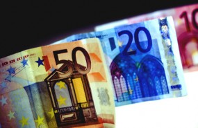 money euros cash