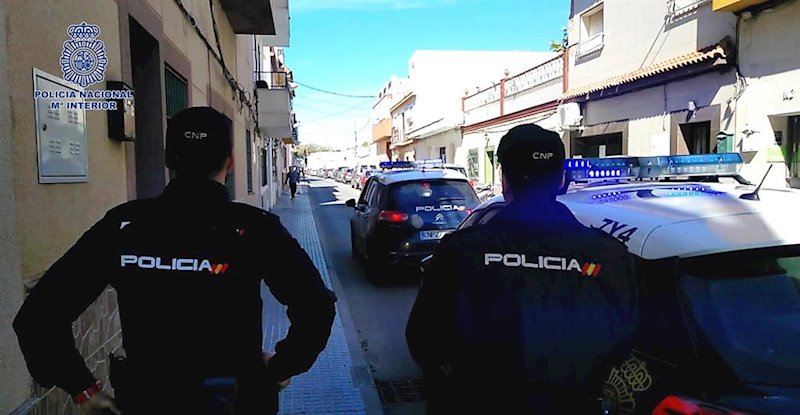 ep agentes de la policia nacional en una imagen de archivo 20200325110311